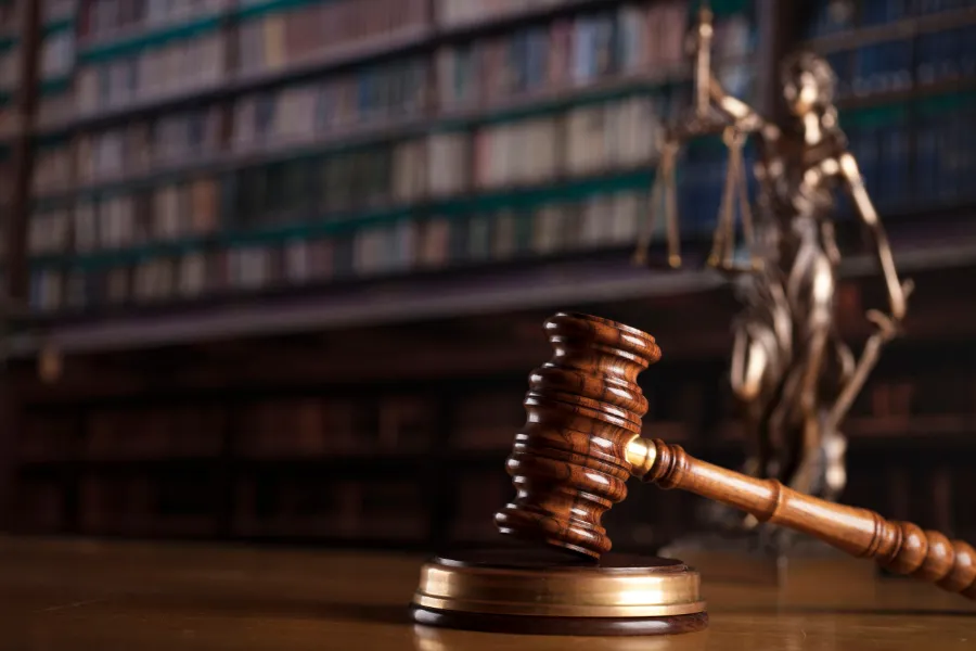 scales_of_justice_law.png